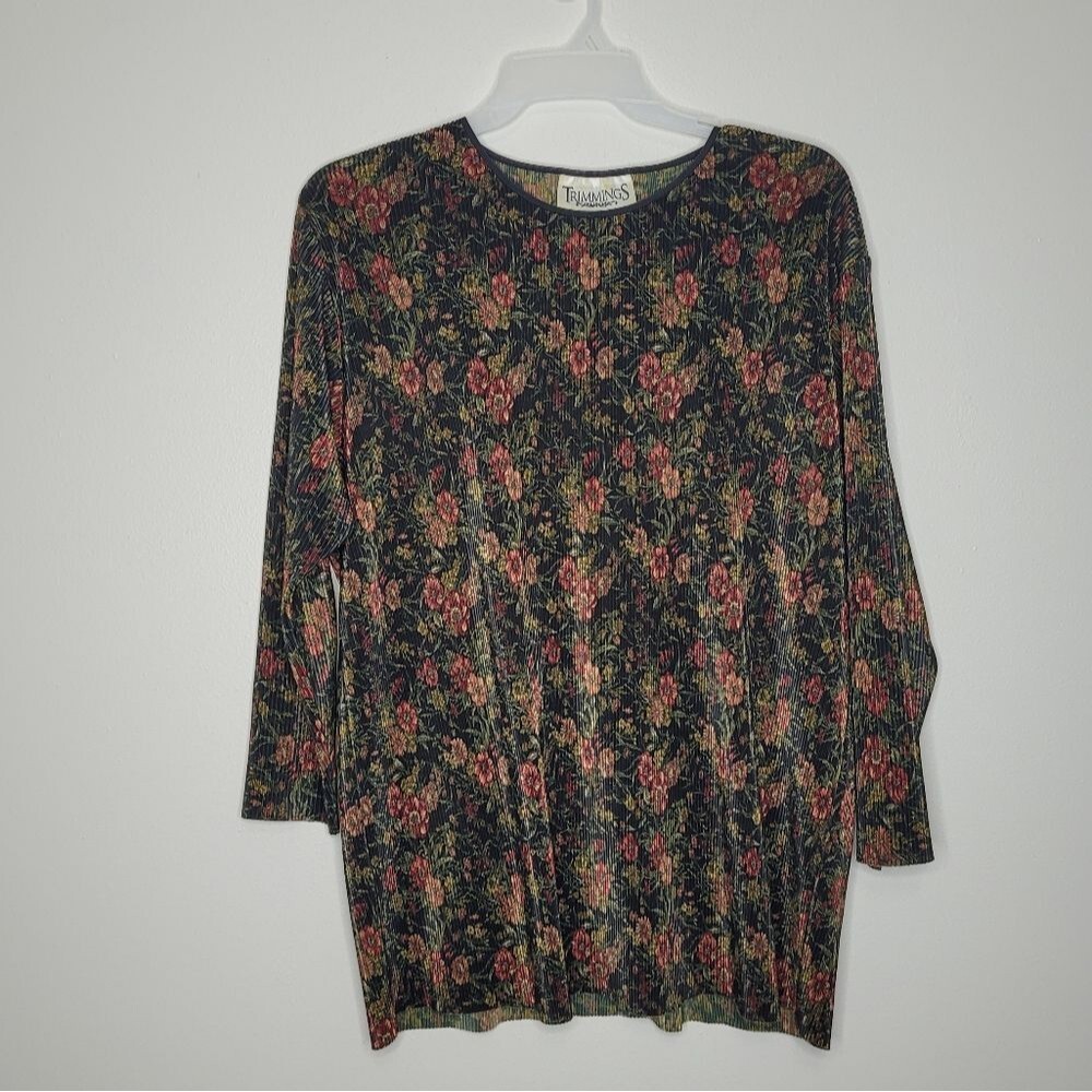 Vintage dark moody floral accordion pleated pullover whimsigoth top 90s